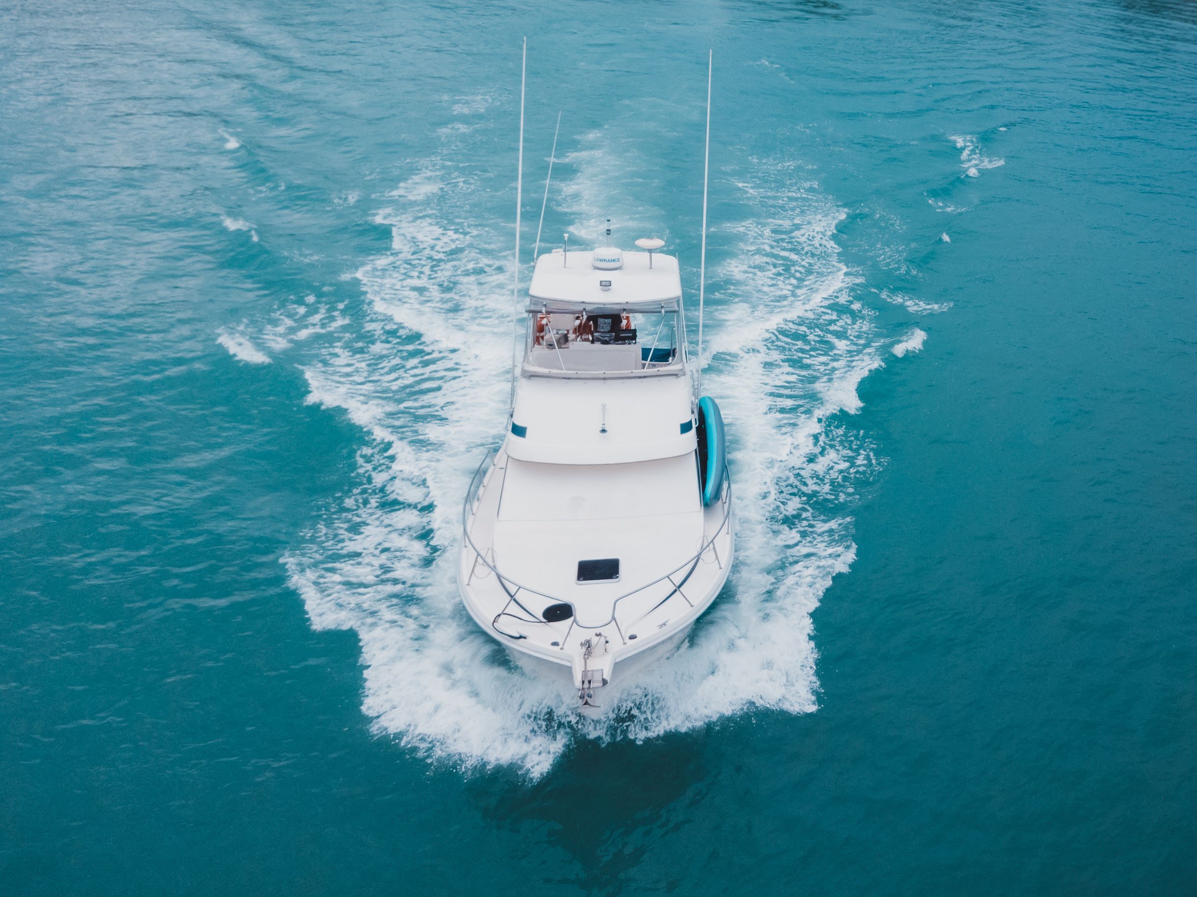 yacht tour singapore