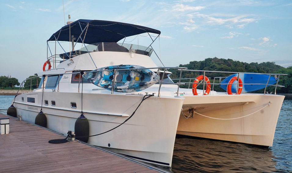 yacht singapore charter